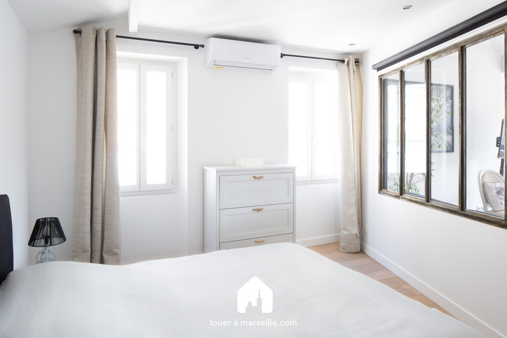 Terrasse Pr�fecture - Marseille 13006