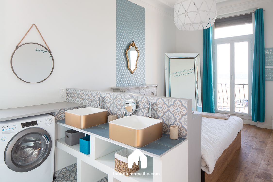 Le Grand Bleu  - MARSEILLE 13008