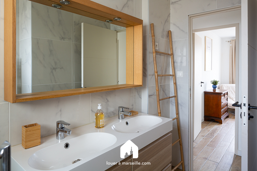 L'Id�al Timone - Marseille 13005