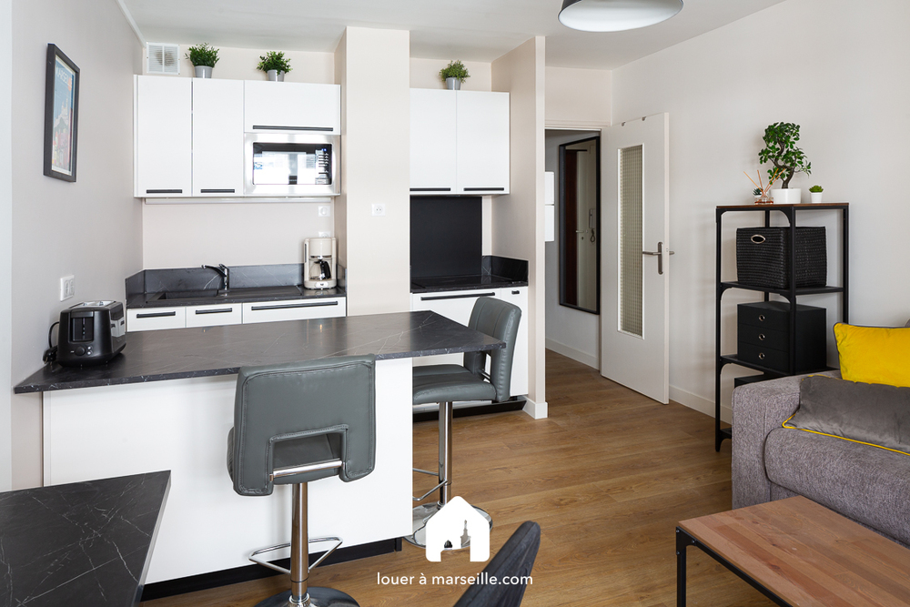 Studio 4  - MARSEILLE 13004