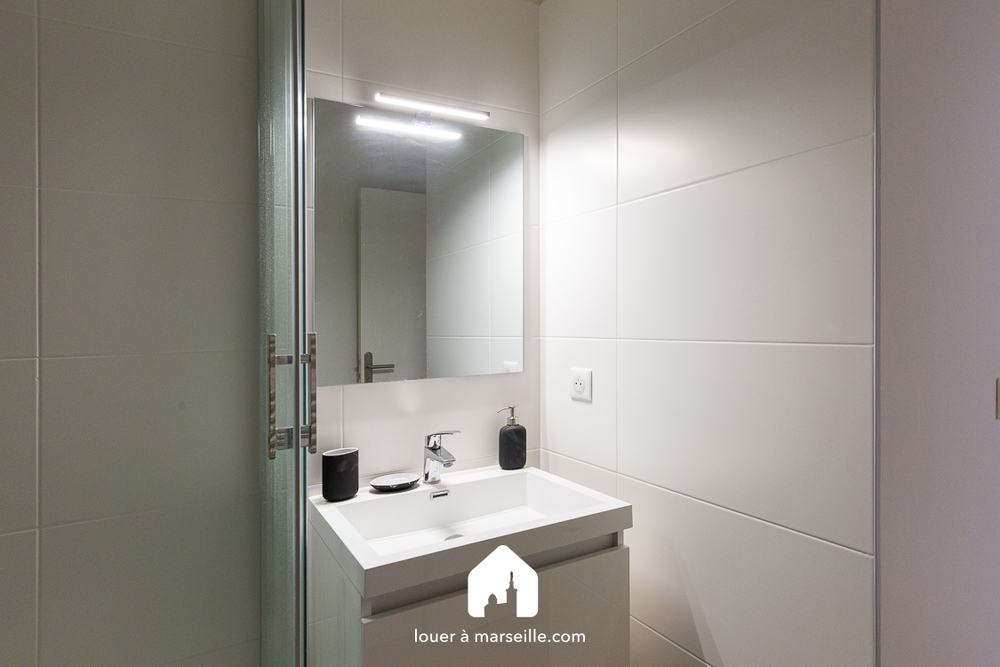 Studio 4  - MARSEILLE 13004