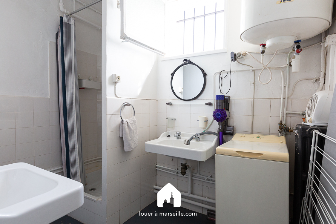 Studette Notre Dame  - MARSEILLE 13006