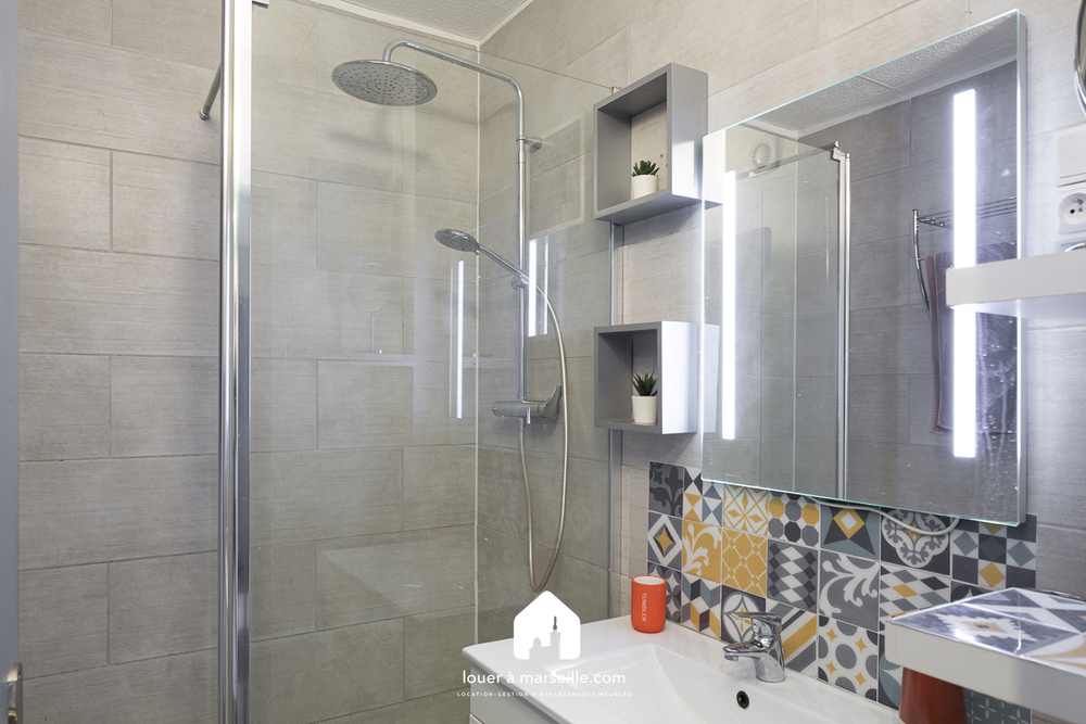 Lum�a - Marseille 13012