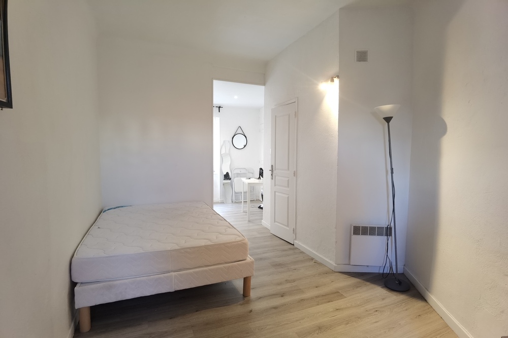 Petit Puit 2 � - Marseille 13002