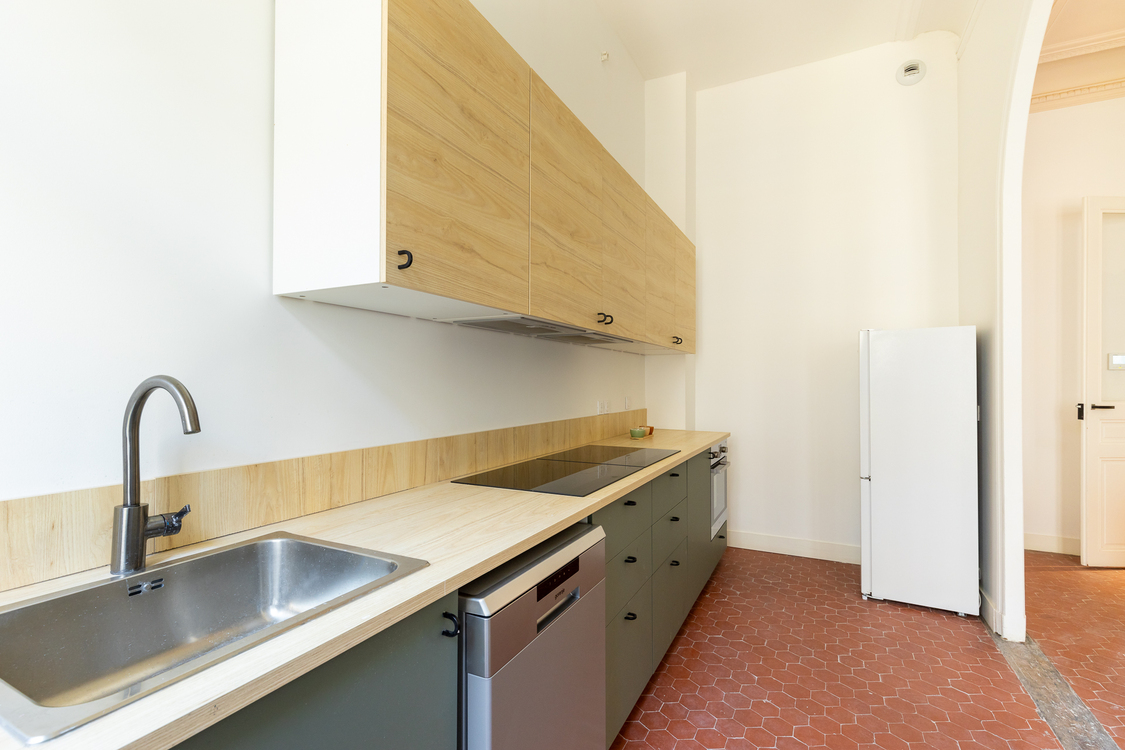 Studio S�r�nit� - YOLOCOLIVING � - MARSEILLE 13001