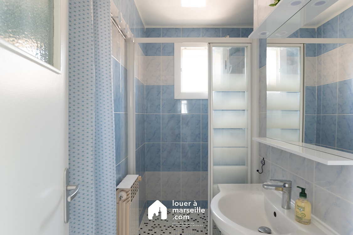 C�t� Bor�ly - Marseille 13008