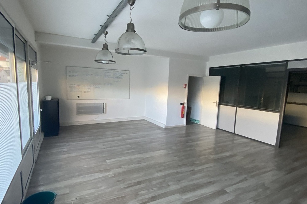 Local ccial. Coteau -  MARSEILLE 13007