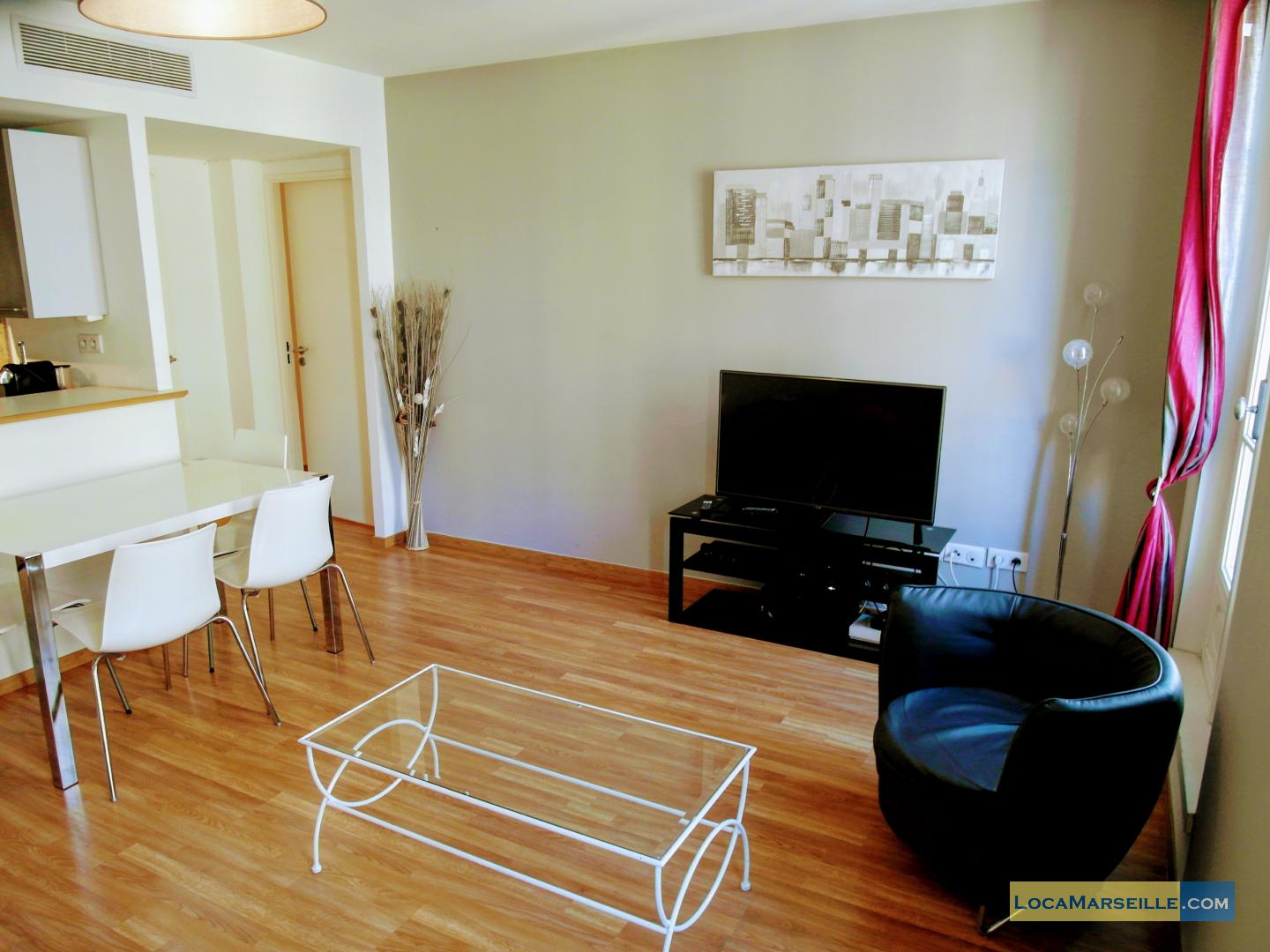 Le Republique* - Marseille 13002