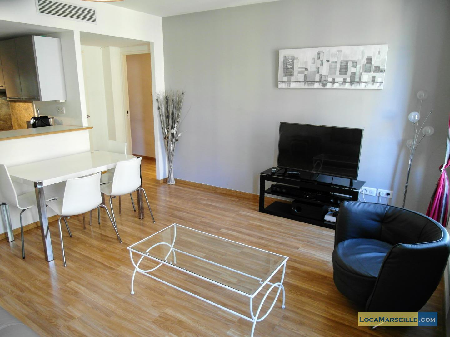 Le Republique* - Marseille 13002