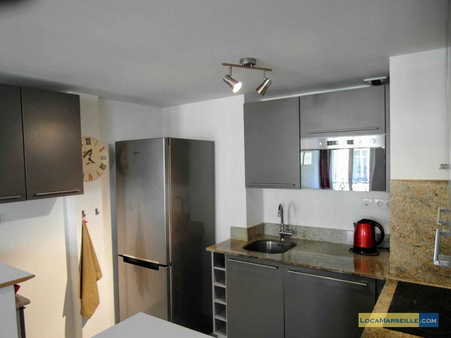 Le Republique* - Marseille 13002