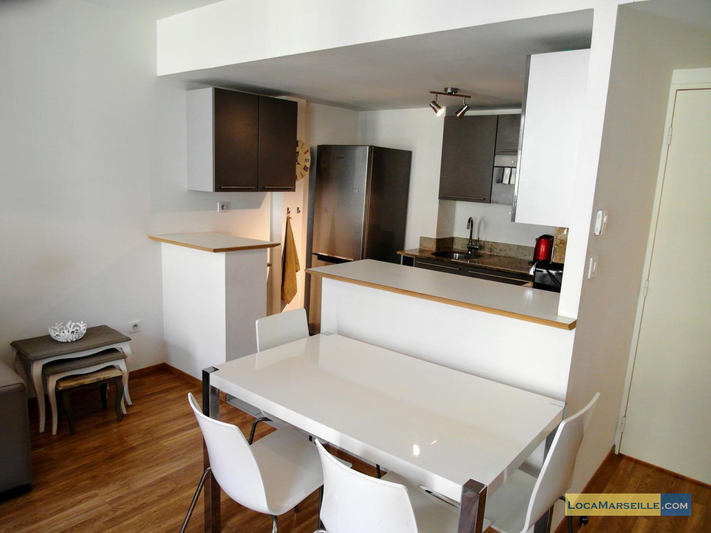 Le Republique* - Marseille 13002