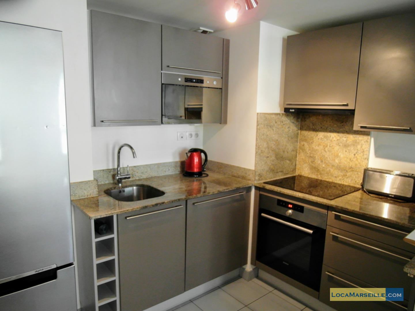 Le Republique* - Marseille 13002