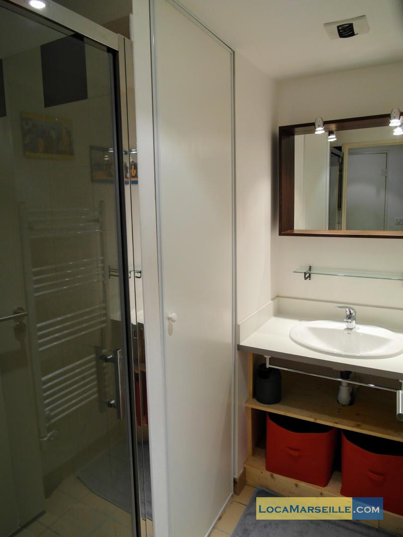 Le Republique* - Marseille 13002