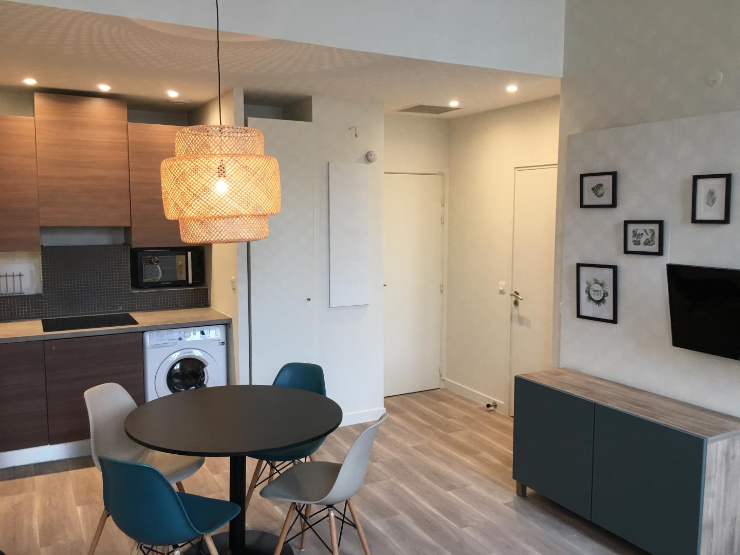 Paradis 32* - Marseille 13006