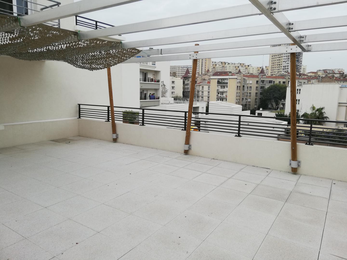 Terrasse sur les toits* - Marseille 13003