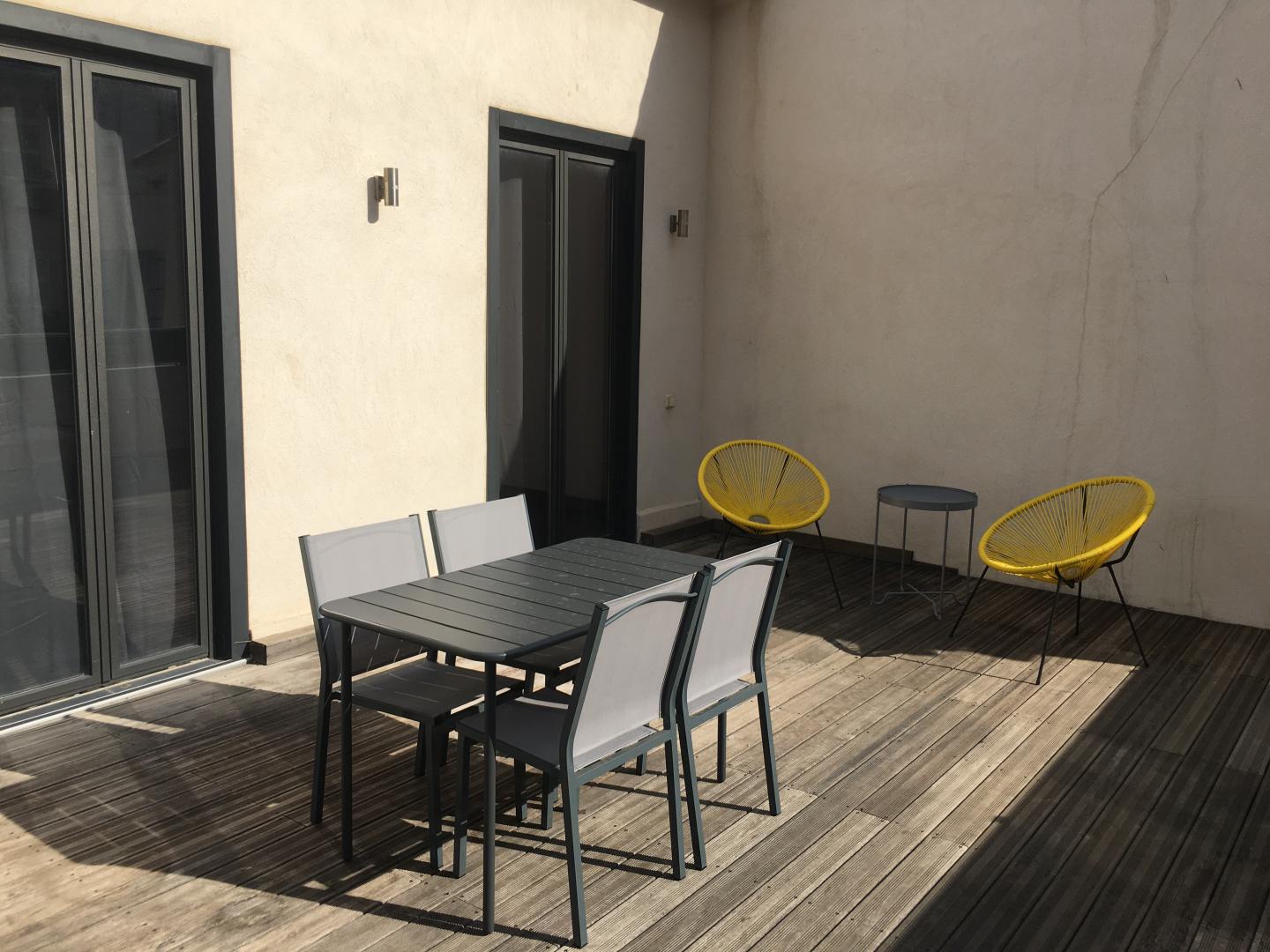 Duplex terrasse baille*  - Marseille 13005