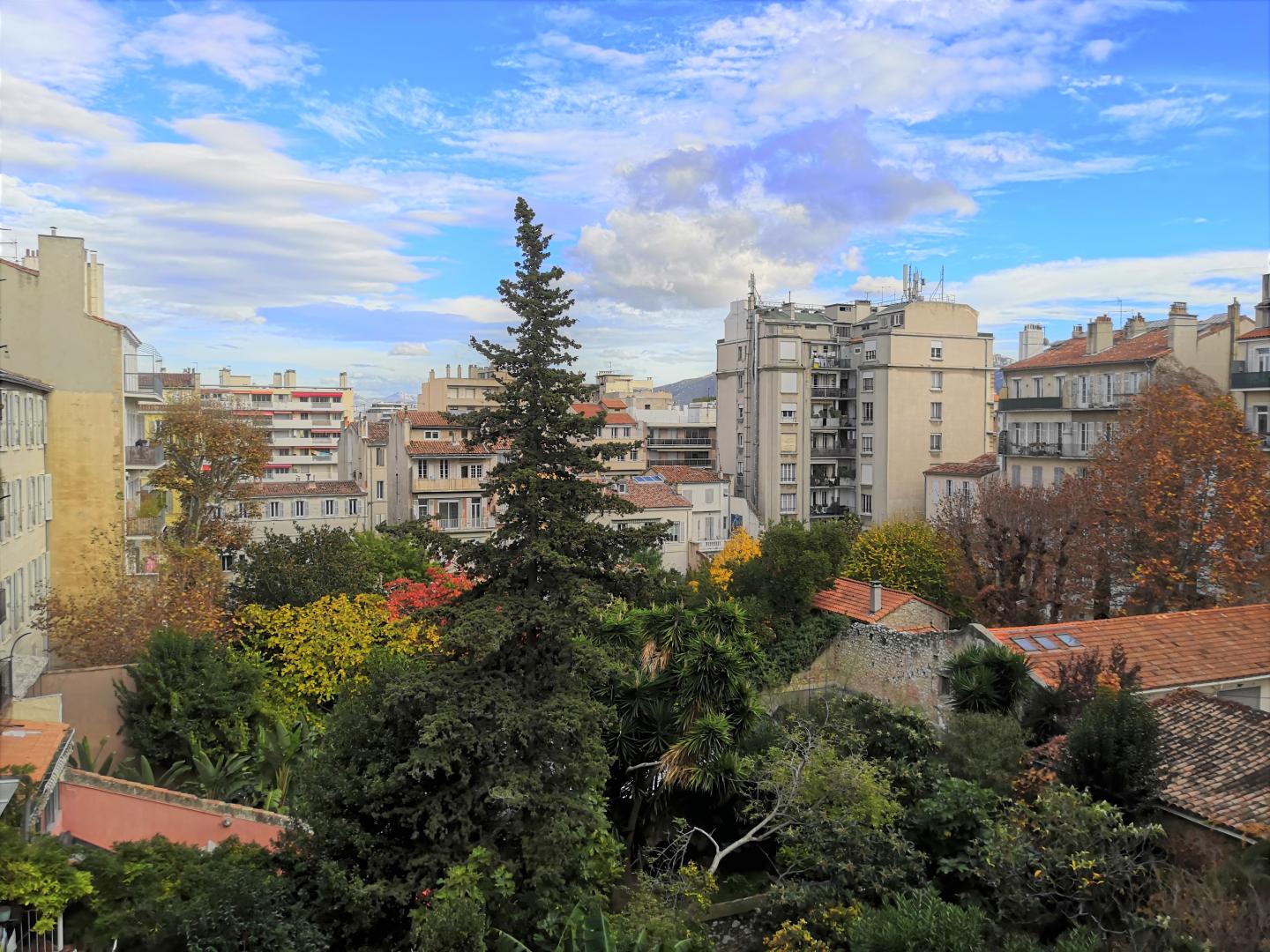 Le Rostand* - Marseille 13008