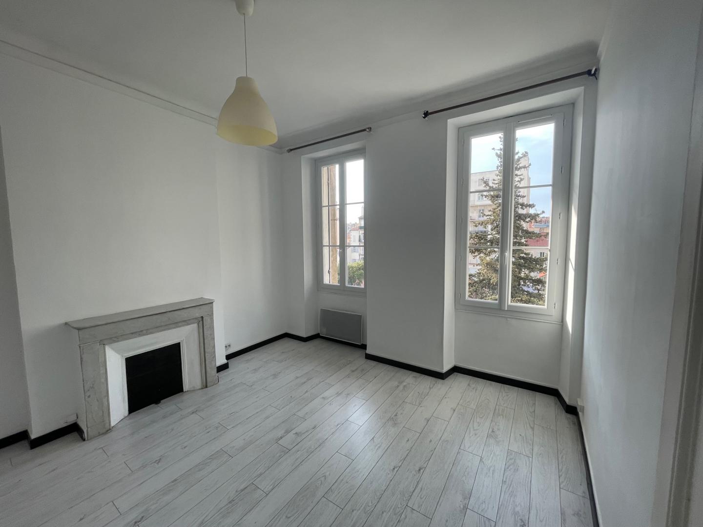 Mezzanine Dupre* - Marseille 13008