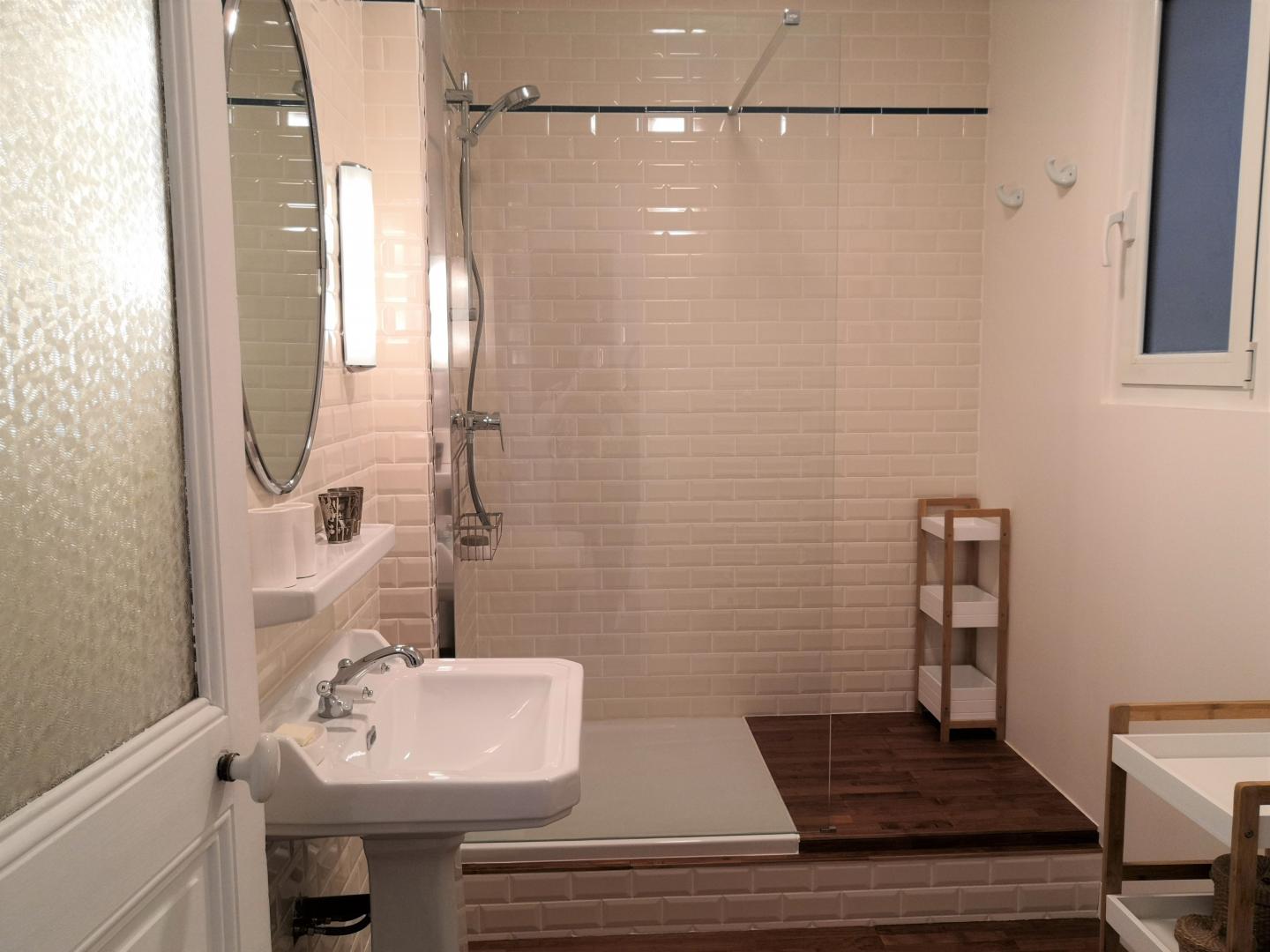 Le Cl�menceau* - Marseille 13004