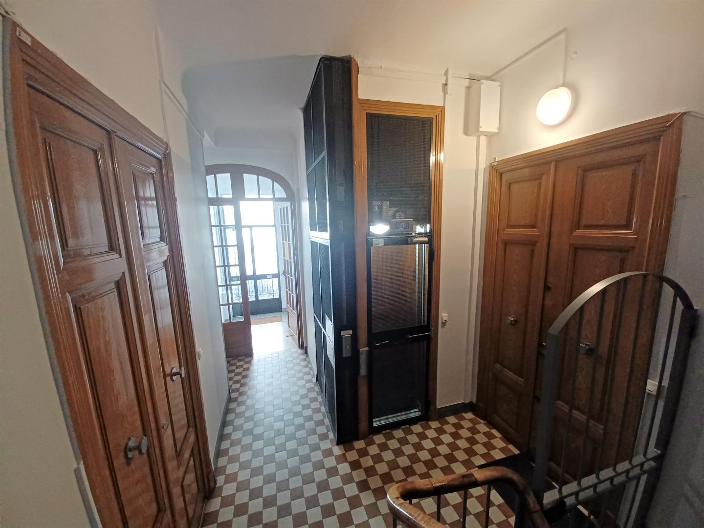 Le Cl�menceau* - Marseille 13004