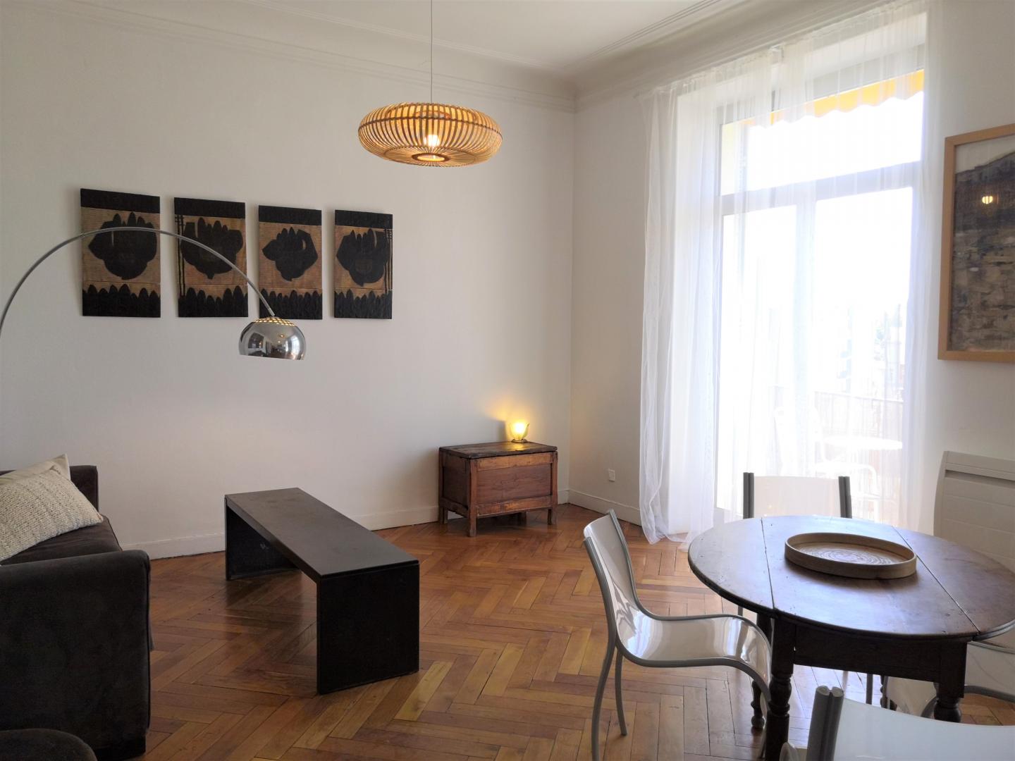 Le Cl�menceau* - Marseille 13004