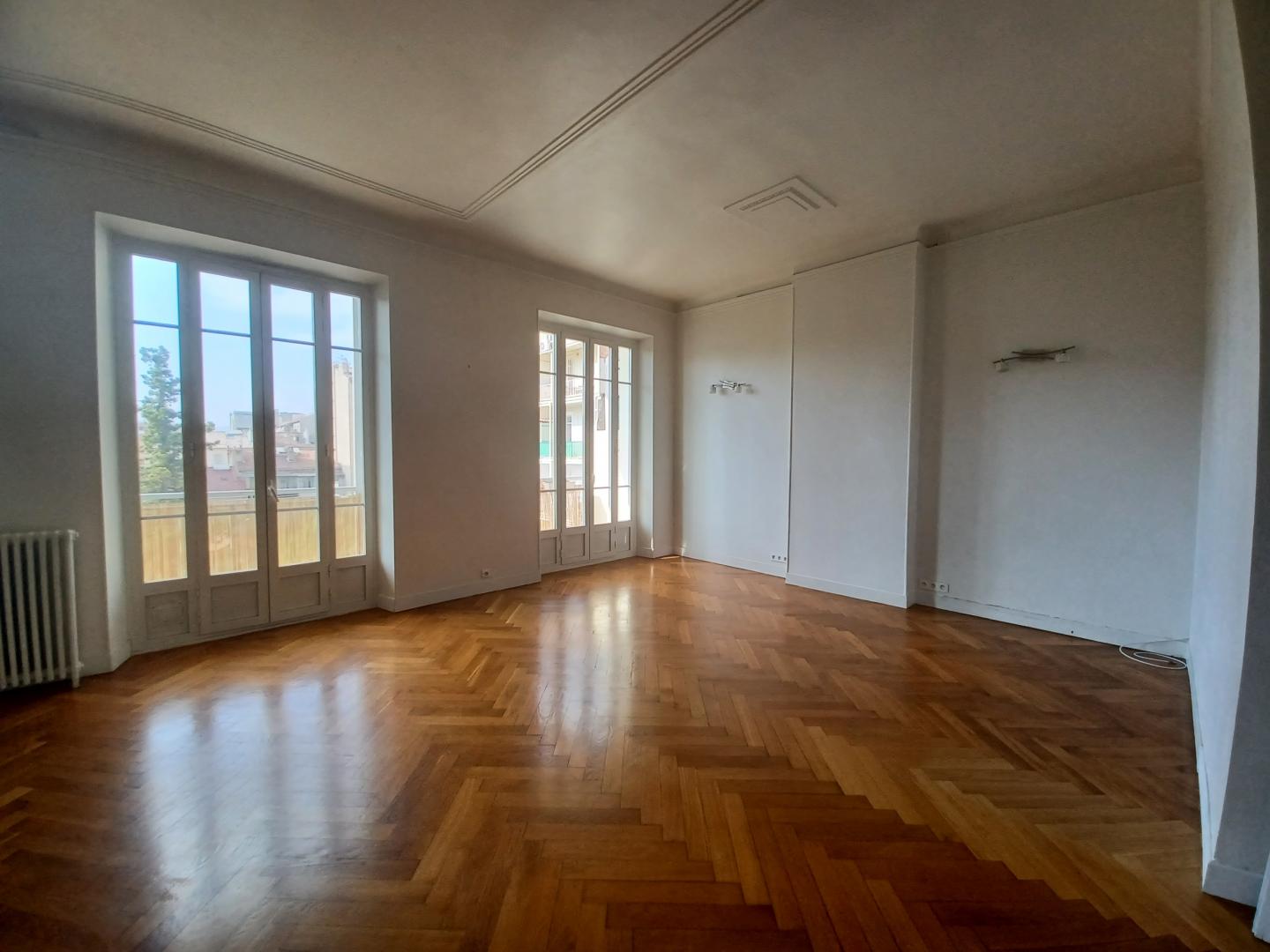 Balcon Pierre Dupre* - Marseille 13008