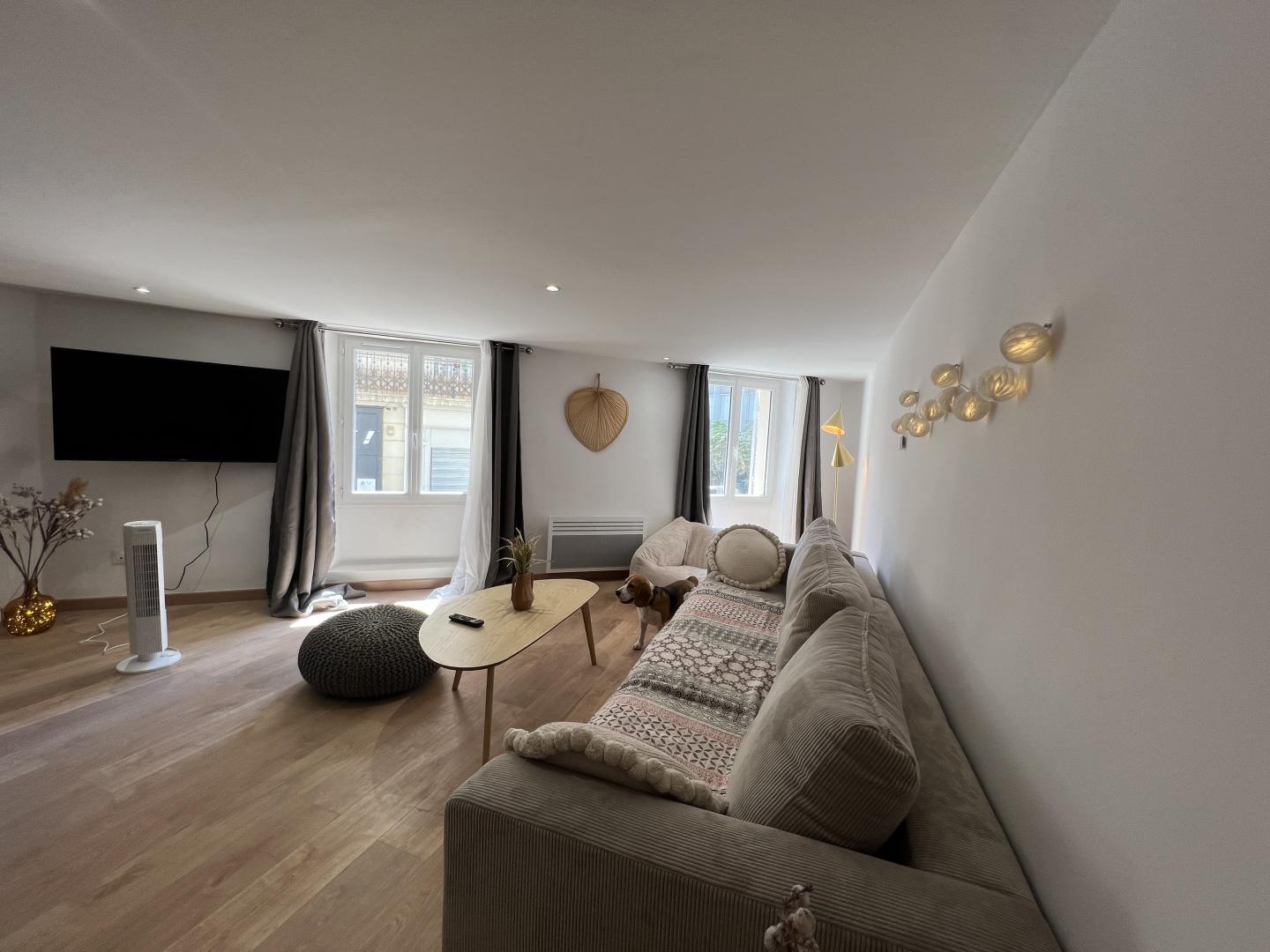 Wood Flat* - Marseille 13001