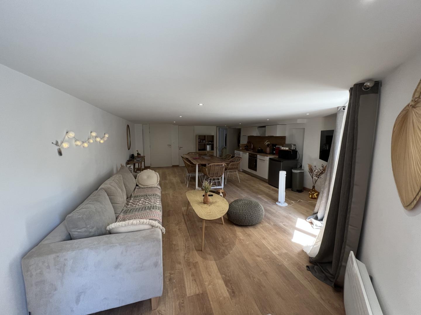 Wood Flat* - Marseille 13001