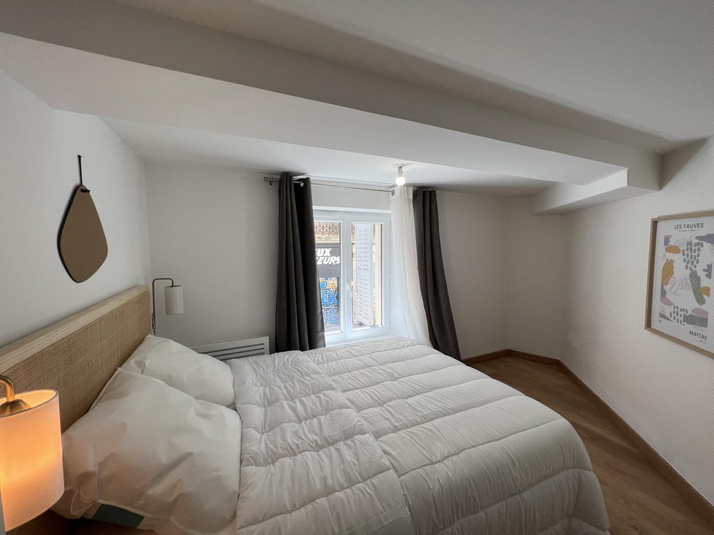 Wood Flat* - Marseille 13001