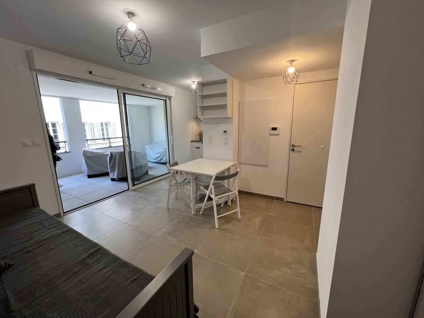 Terrasse Morrucci* - Marseille 13006