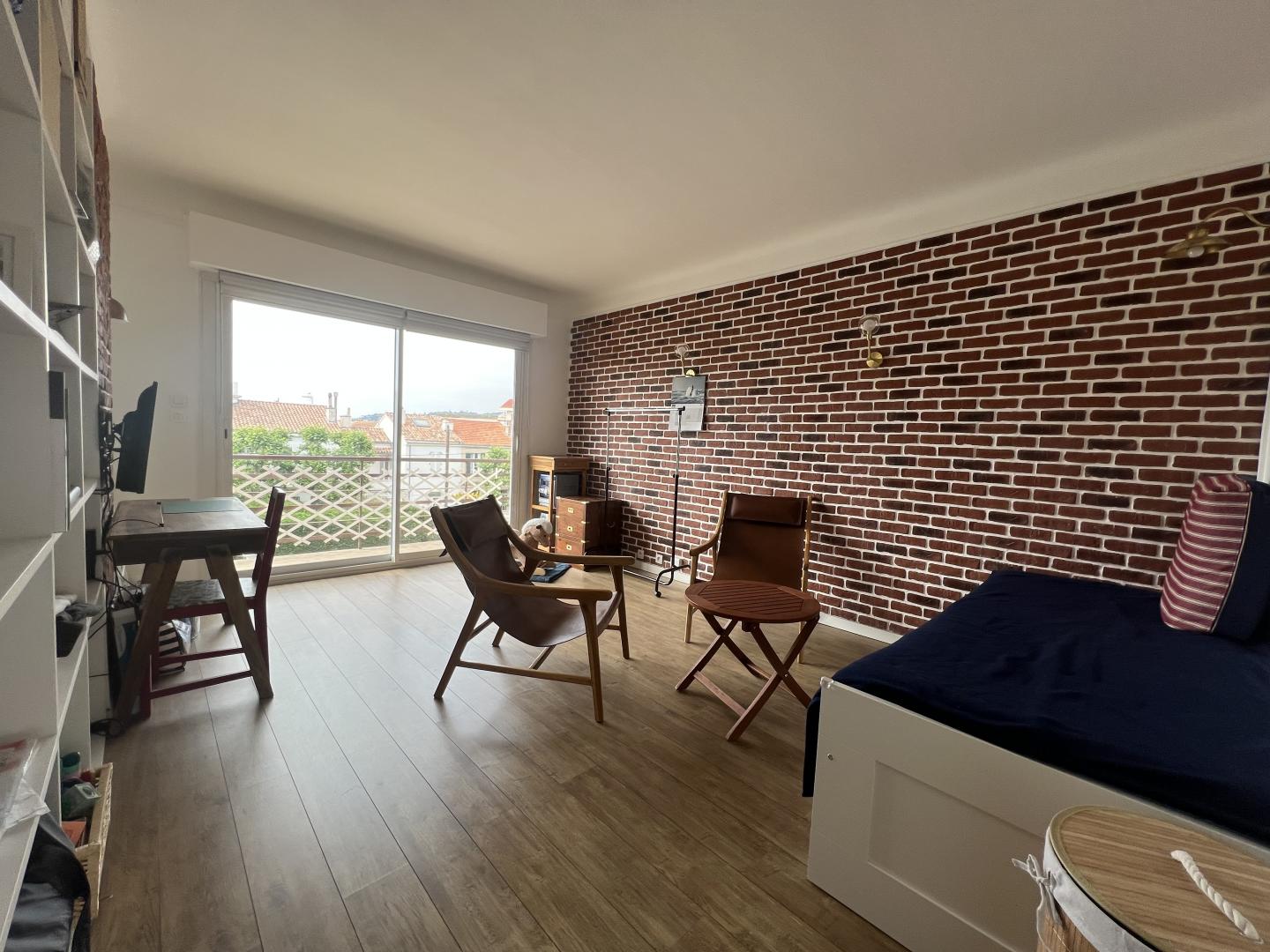 Escale Vidal* - Marseille 13008