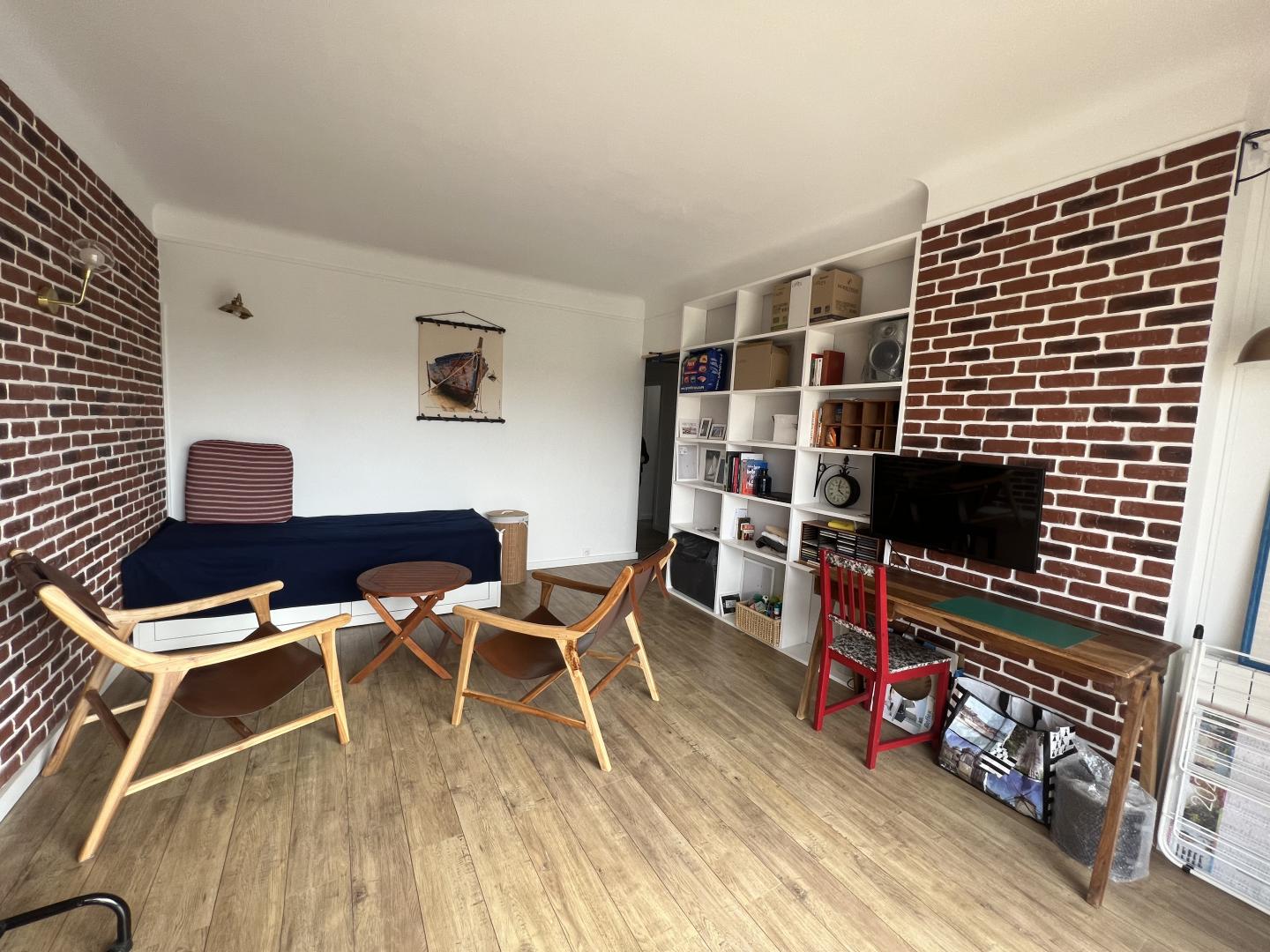 Escale Vidal* - Marseille 13008