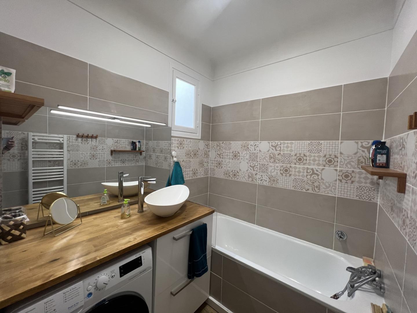 Escale Vidal* - Marseille 13008