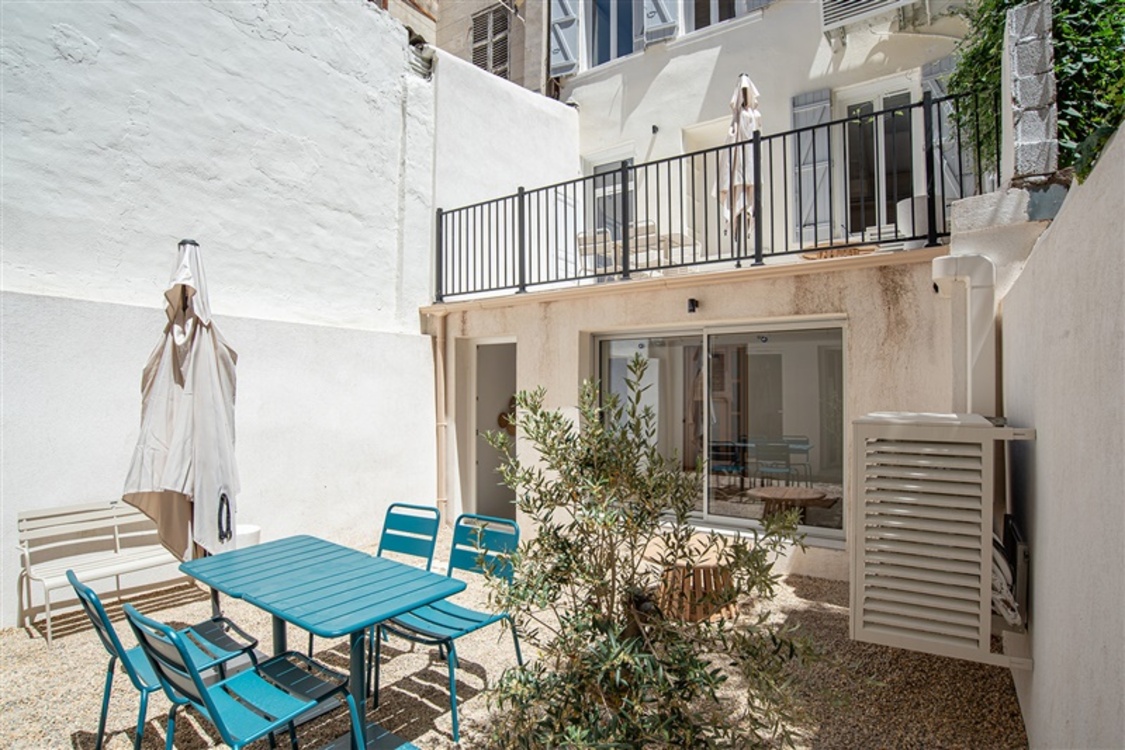 CHAMBRE 5 - COLODGE � - MARSEILLE  13001