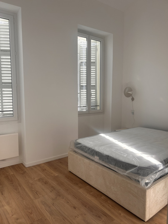 PARADIS 210  � - MARSEILLE 13006