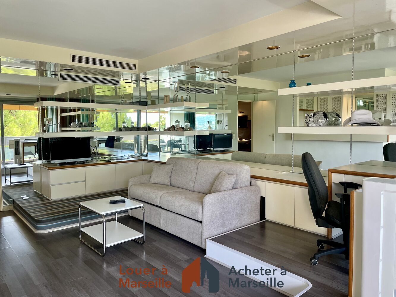 Studio - Marseille 8�me